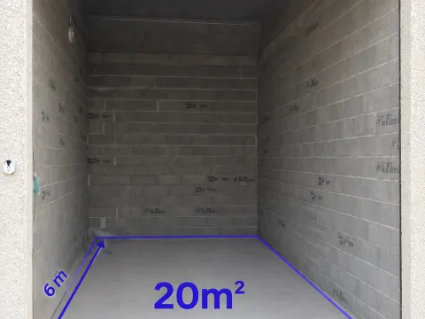 Catégorie B plus  – box de 20 m²