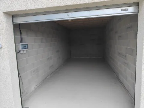 Catégorie B – box de 20 m²