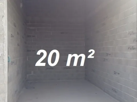 Catégorie B – box de 20 m²